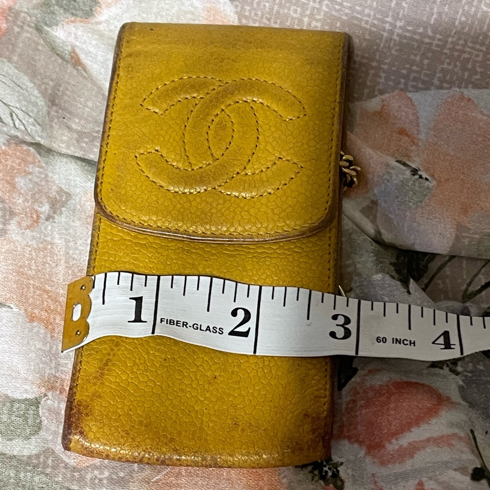 Chanel - Picture 3 of 10